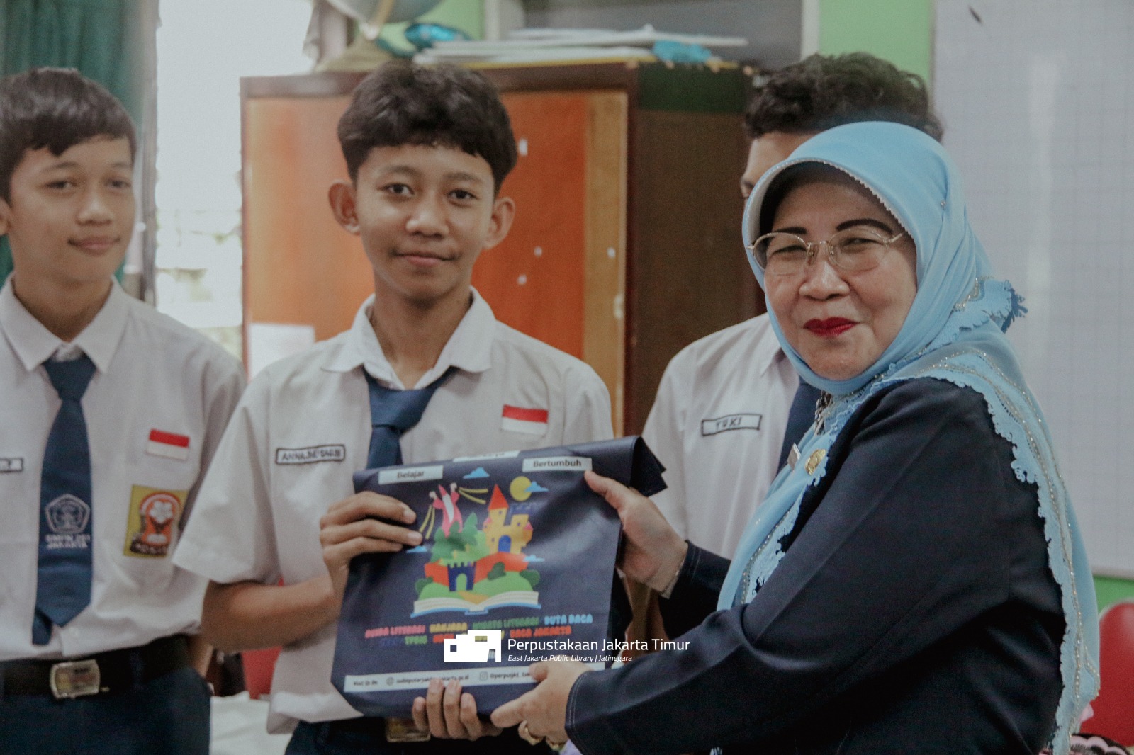 Roadshow Workshop Membaca Di SMP Negeri 251 Jakarta